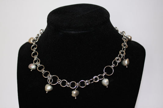 chainmail pearl necklace
